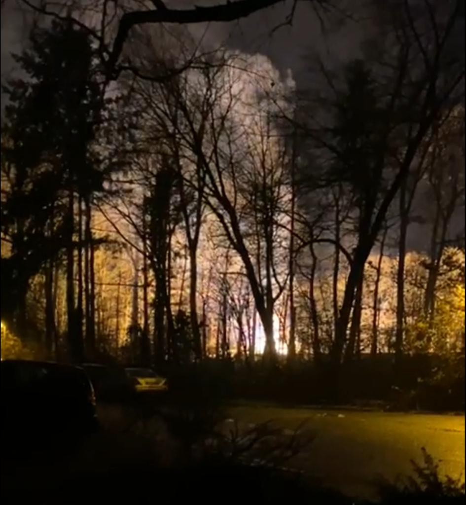 Mehr über den Artikel erfahren Mysteriöse Lichterscheinung über Buchschlag